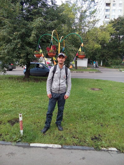  ,   Dan, 44 ,  