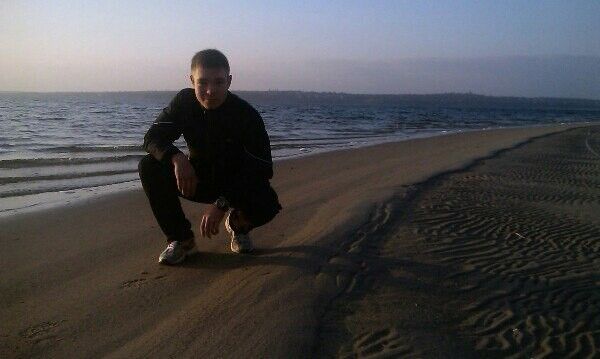  9010716  Timur, 32 ,    