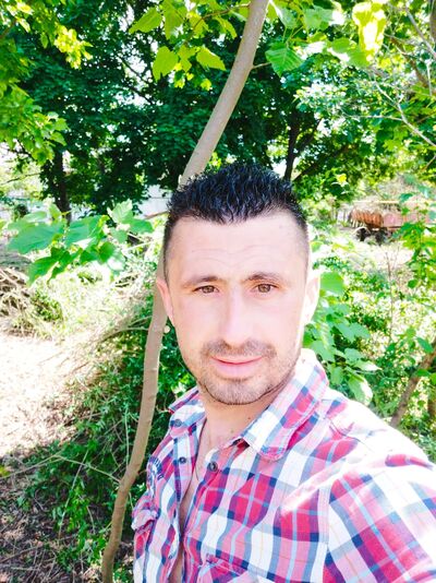  ,   Viktor, 41 ,   ,   , c , 