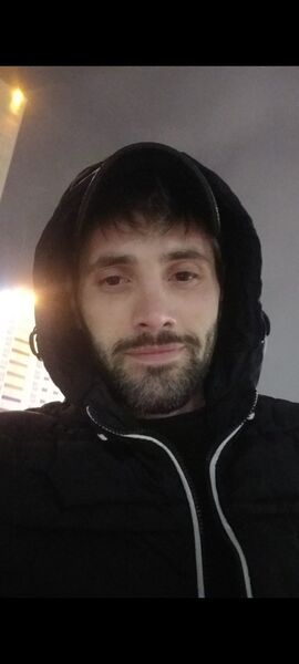  ,   Armen, 33 ,   ,   