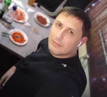  ,   Artur, 34 ,   ,   , c 