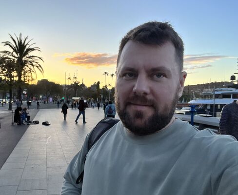  ,   Dmitrii, 41 ,   ,   , c 