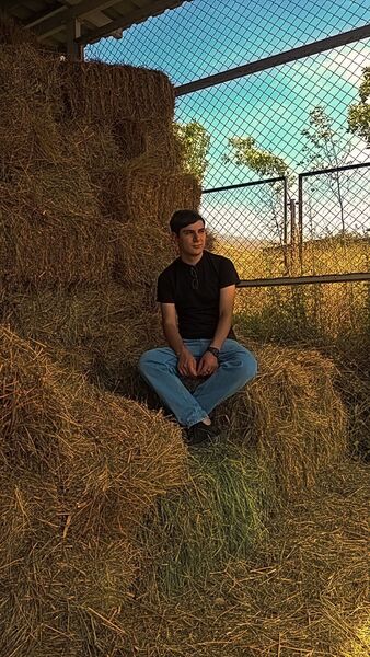  ,   Erik, 18 ,     , c 
