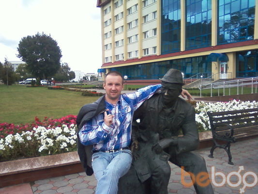  ,   Alexs, 44 ,  