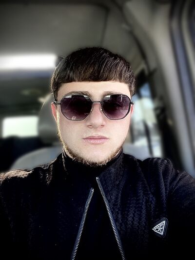  ,   Hovik, 22 ,   ,   , c 