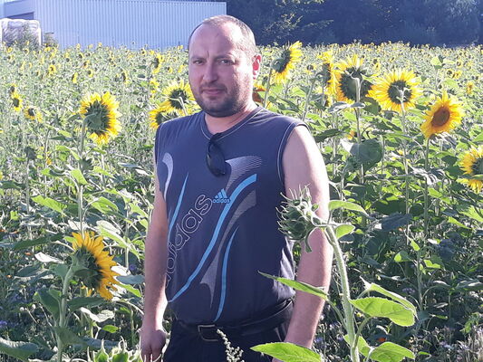  Stuttgart,   Oleg, 44 ,     , c 