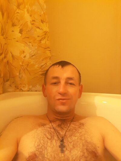  ,   Eugen, 43 ,   