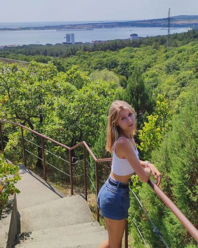  --,   , 22 ,  