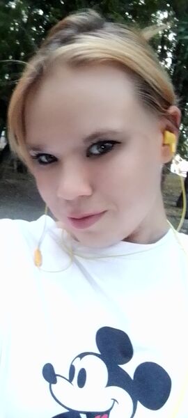  ,   Elena, 24 ,   c 