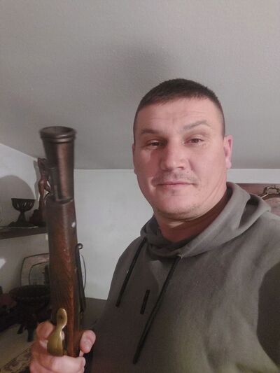 ,   Alex, 39 ,   ,   
