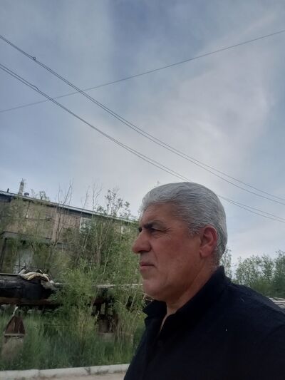 ,   Ekrem, 46 ,   ,   