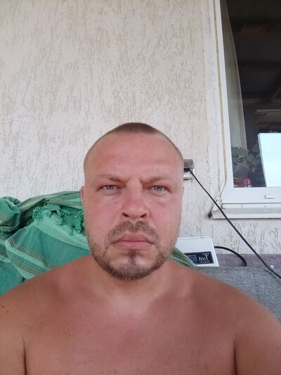  ,   Fedmika, 42 ,   ,   