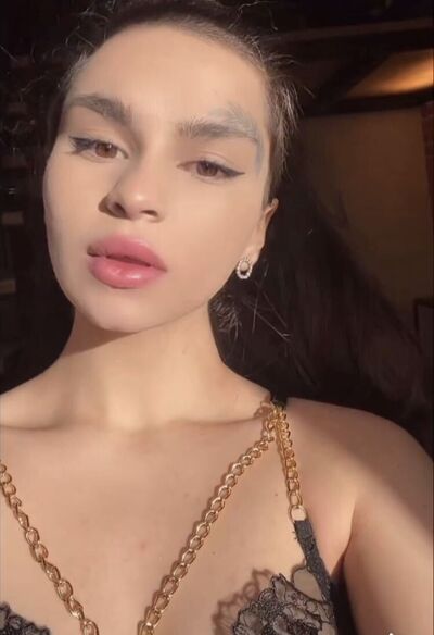  ,   Valentina, 22 ,   ,   
