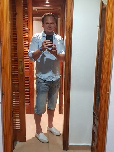  ,   Miro, 48 ,   ,   , c 