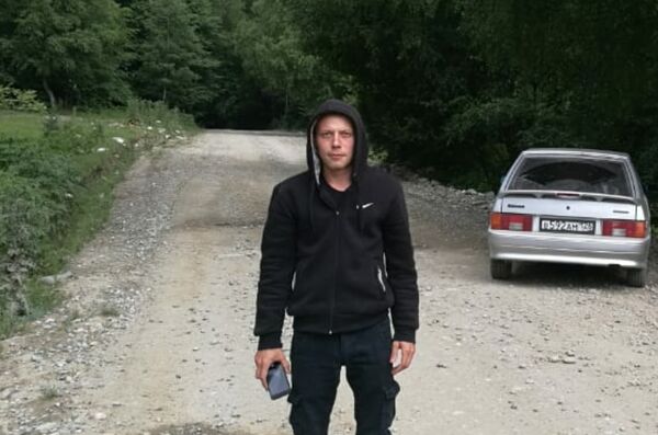  ,   Artem, 33 ,  