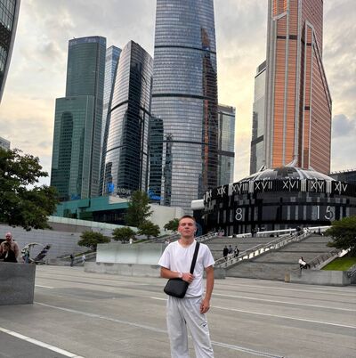  ,   Anatoly, 19 ,   c 