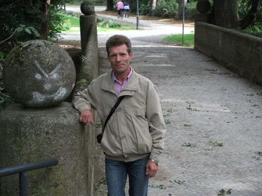   ,   Alekx, 62 ,   