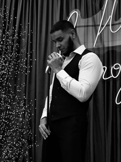  ,   Omar, 27 ,   ,   , c , 