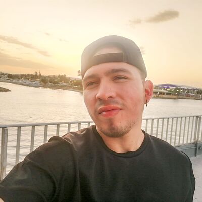  ,   Mario, 24 ,   ,   