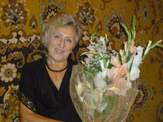  ,   Nina, 64 ,   c , 