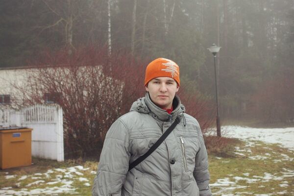  ,   Artem, 34 ,   