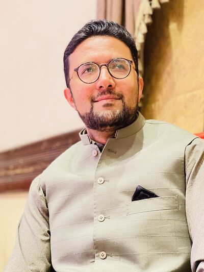  ,   Hameed, 30 ,   ,   , c 