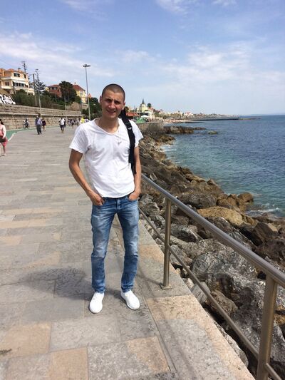  ,   Andriy, 40 ,  