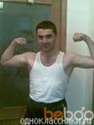  1565916  Artur, 47 ,    