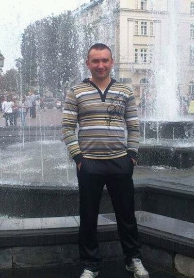  ,   Igor, 44 ,   