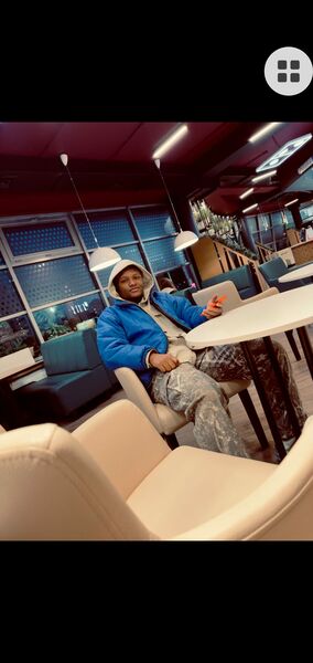  ,   Khalifa, 27 ,   ,   