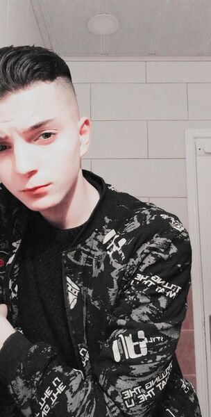  ,   Paul Anderse, 25 ,   