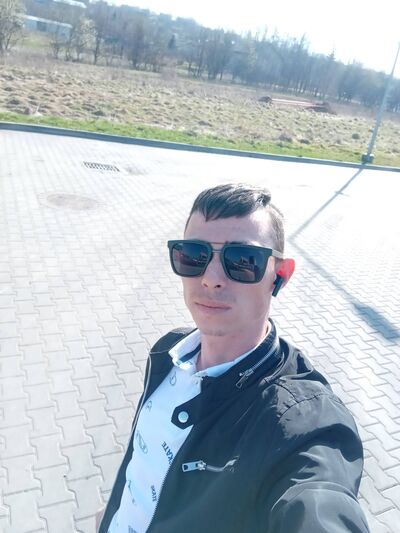  ,   Tudor, 28 ,   ,   