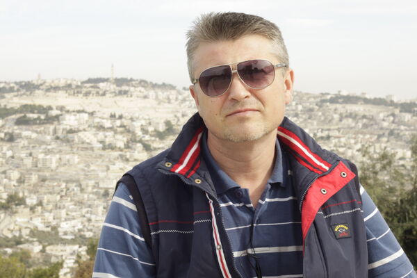  Azor,   Victor, 45 ,   ,   