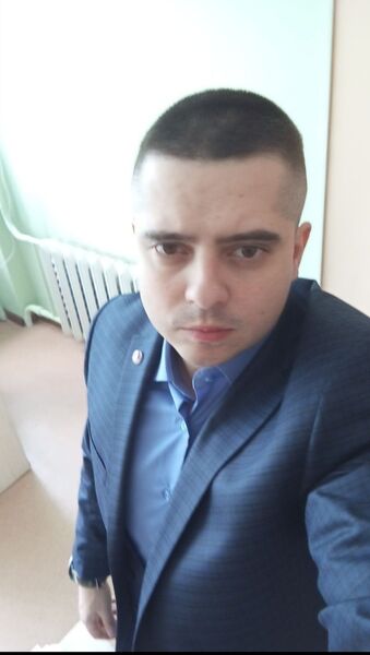  ,   Alex, 33 ,   