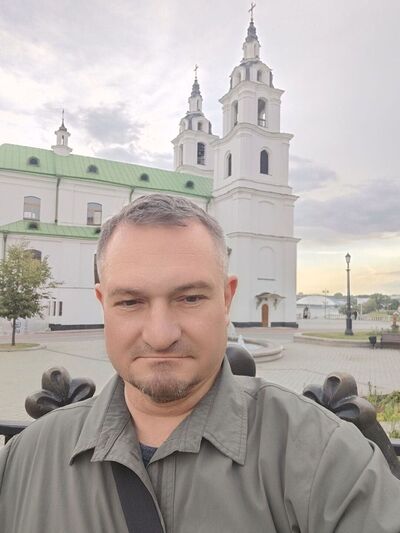  ,   Nik, 39 ,   ,   