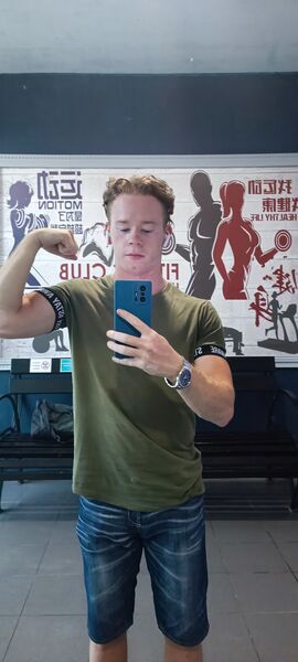  ,   Viktor, 26 ,   ,   