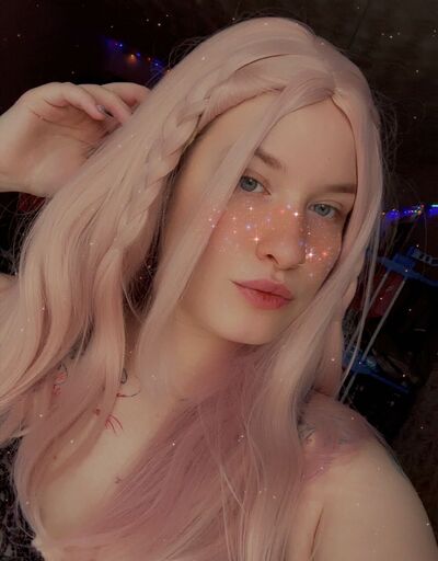  ,   Miss Li, 24 ,   ,   