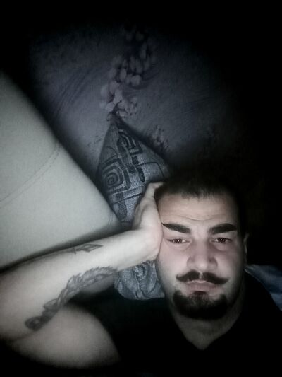  ,   Vako, 28 ,   ,   
