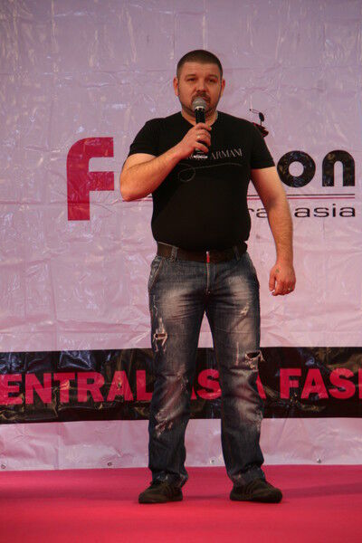  -,   Maks, 44 ,   ,   , c 