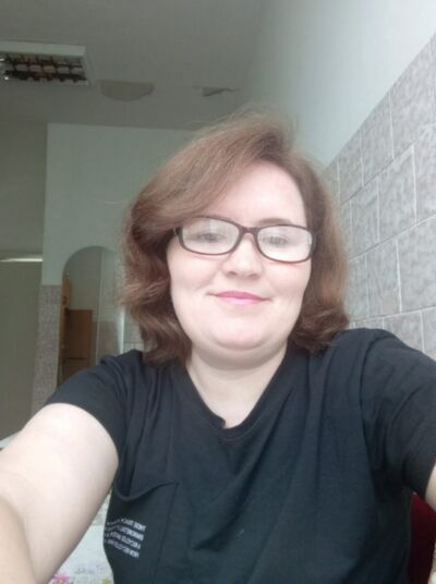  ,   Liana, 43 ,   c , 