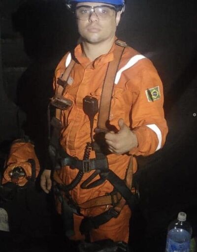  --,   Yan, 32 ,   ,   