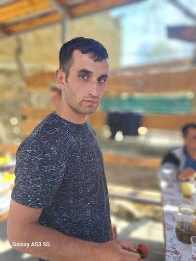  ,   Artur, 34 ,   ,   
