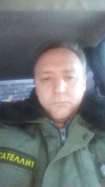  ,   Viktor, 47 ,   ,   , c 