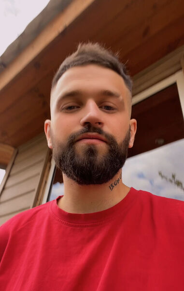  ,   Ilya, 25 ,   ,   , c , 