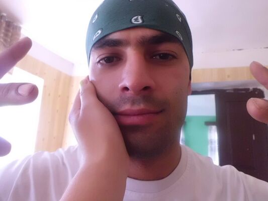  ,   Mamuka, 35 ,   