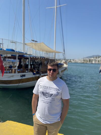  ,   Andrey, 37 ,   ,   , c , 