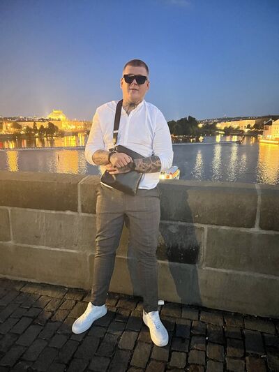  Praha,   Maksim, 31 ,   ,   