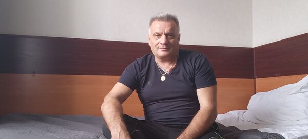  ,   Ditez, 52 ,   ,   
