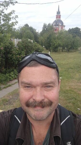  ,   Vladislav, 48 ,  