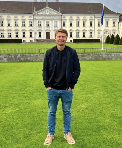  ,   Roman, 25 ,   ,   